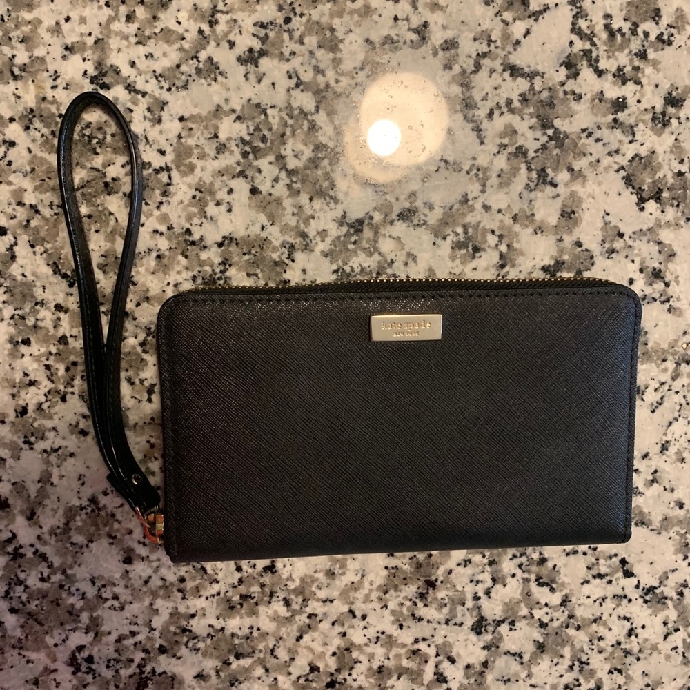 Kate Spade Zip Around Wristlet